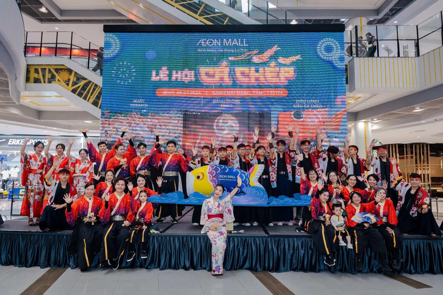 AEON Mall Hai Phong Carp Festival team moment