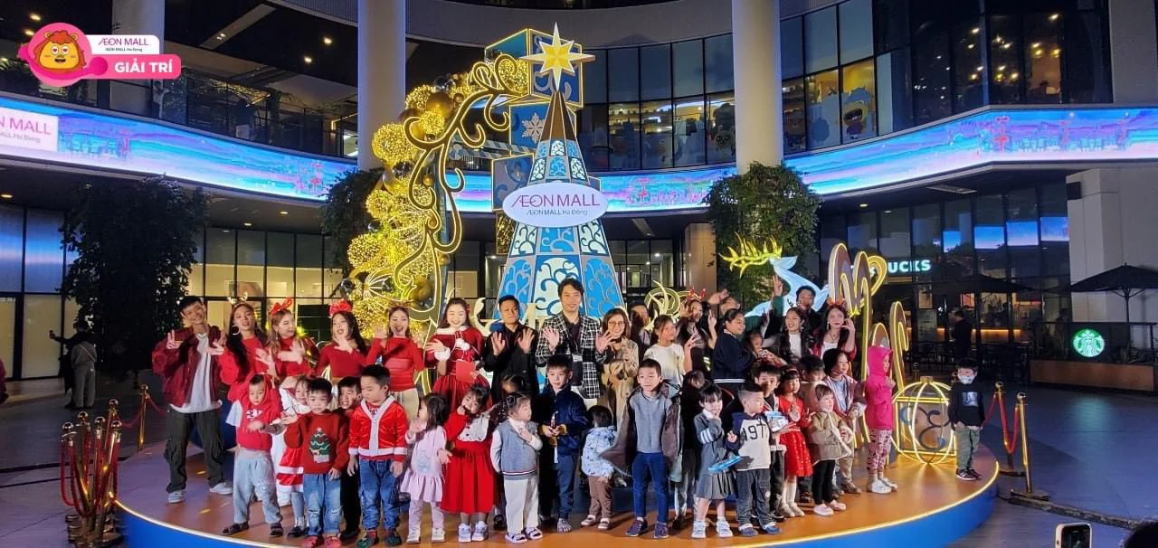AEON Christmas tree ceremony