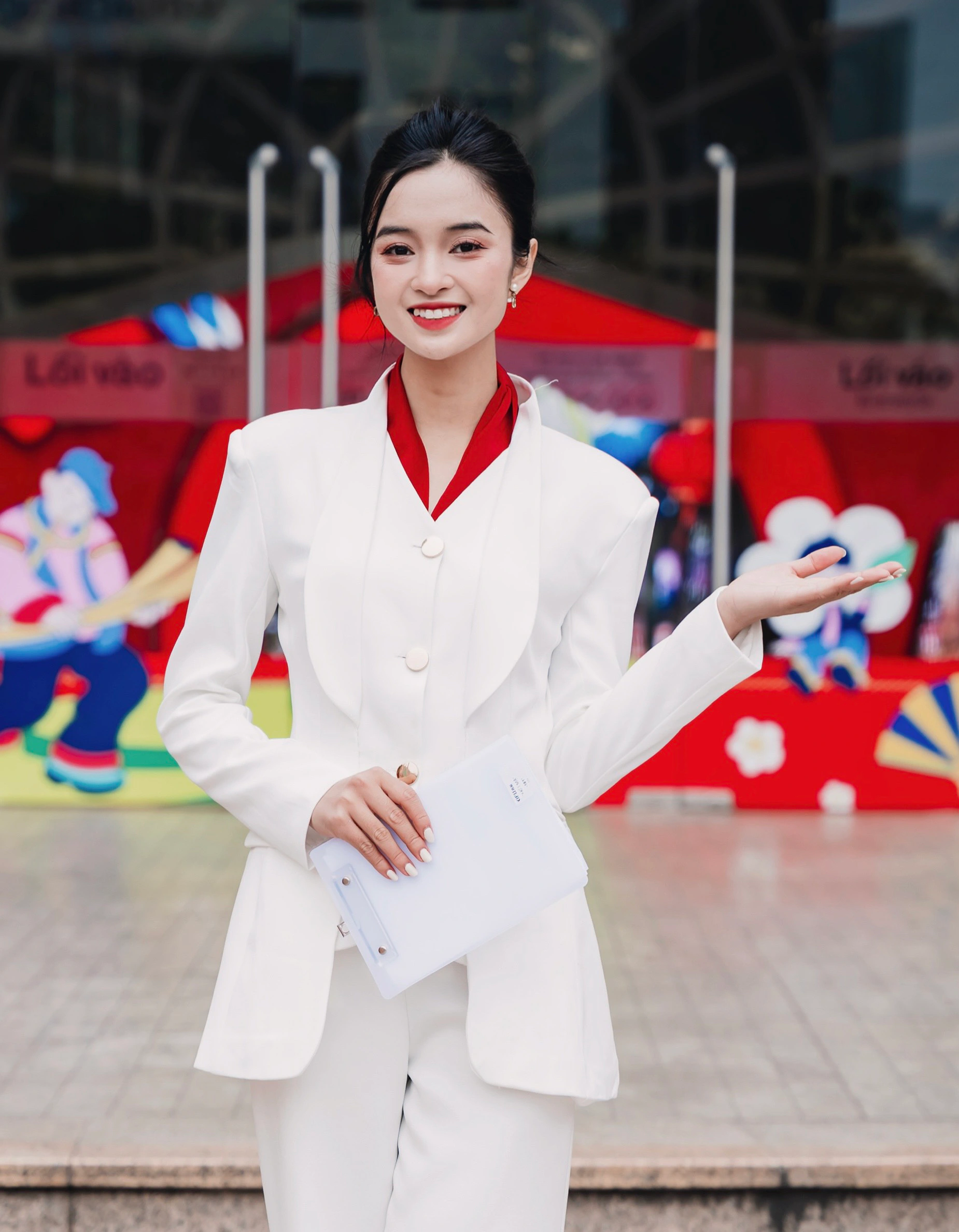 Toshiba product showcase portrait