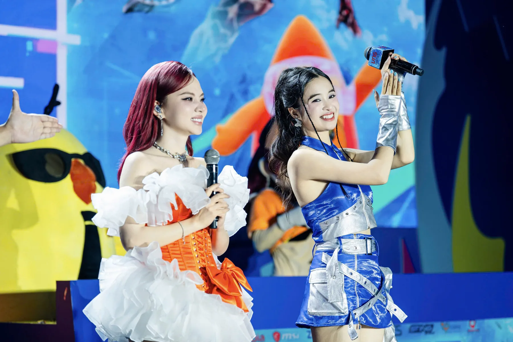 Gamers Lead The Play main stage performance
