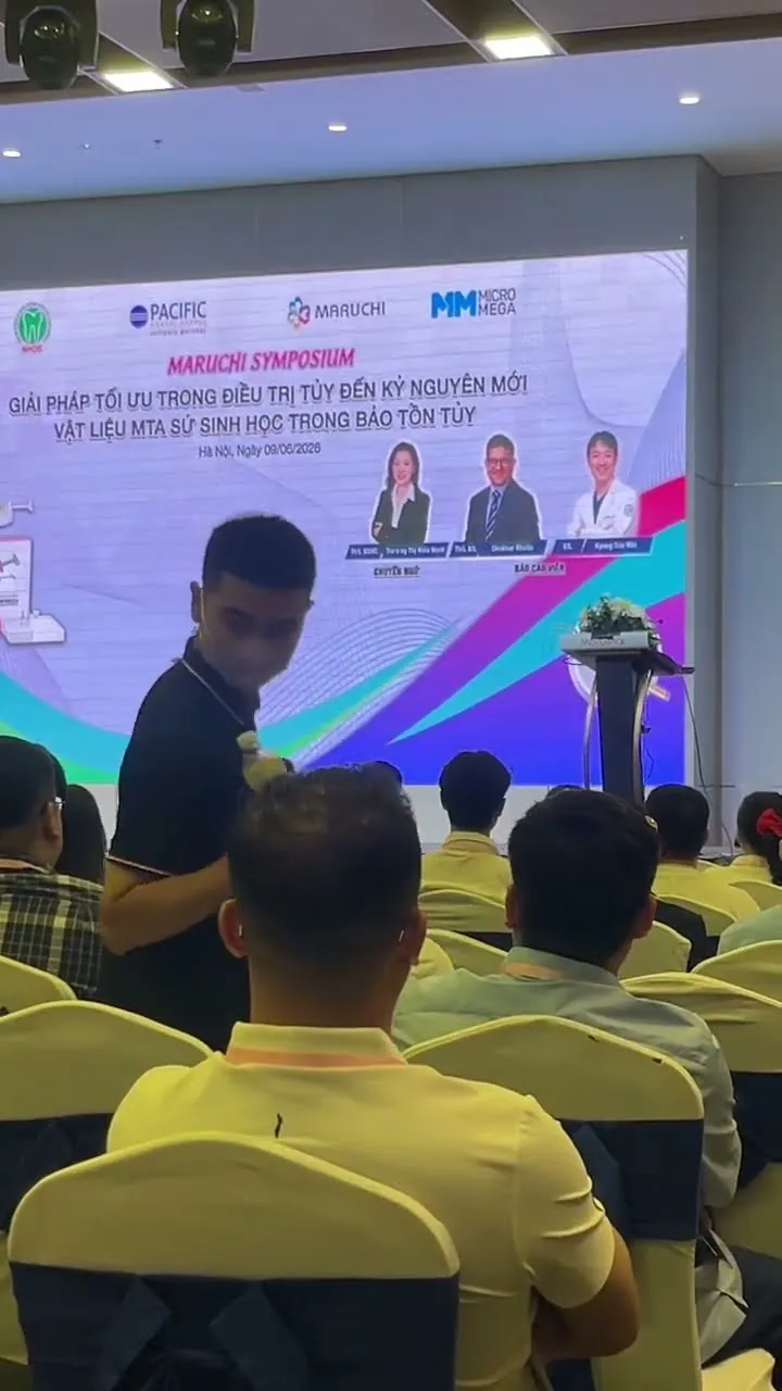 Seminar moderation clip thumbnail